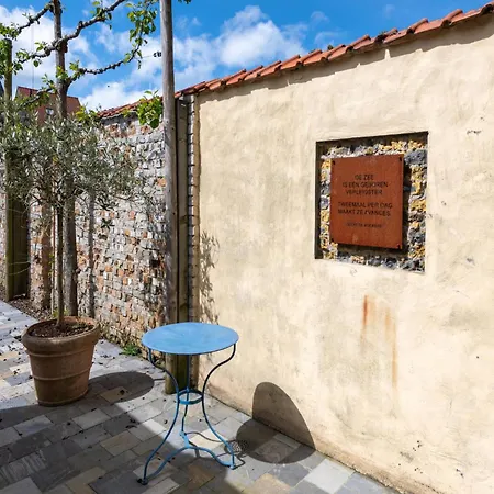 Tuzzetje * نيوبورت